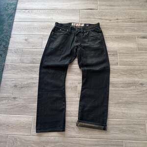 Baggy Indigo Akoo Selvedge Denim. Cool embroidery men’s 34.